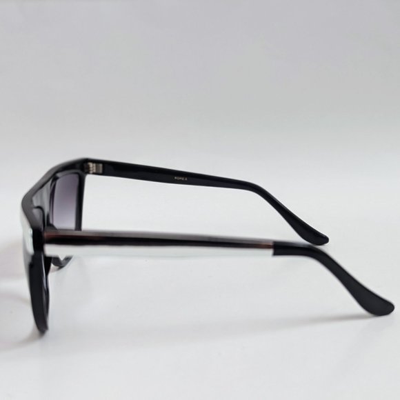 NWT Vintage 90\'s Plastic Lady High Fashion Sunglasses (S.Black/Silver) main image 6